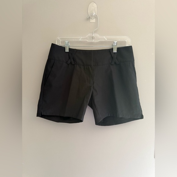 Adidas Climalite Golf Shorts Woman’s SZ 4 Black Pockets Athletic 5 Inch Inseam - Picture 1 of 10